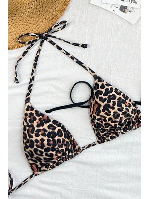 Kadın Leopar Desenli ve Siyah Minimal Kesim Üçgen Bikini Üstü