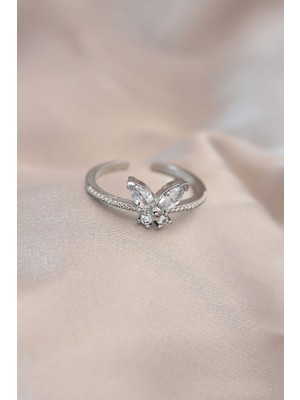 isiltikidsmoda Ayarlamalı Gümüş Renk Metal Zirkon Taş ve Kristal Taşlı Kelebek Model Yüzük