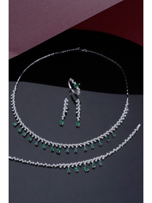 INNUENDO JEWELRY 925 Ayar Gümüş Zümrüt Yeşili Taşlı Kolye Küpe Yüzük Seti