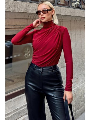 Swist Bordo Yarım Balıkçı Omuz ve Bel Drapeli Kadın Bluz Crop