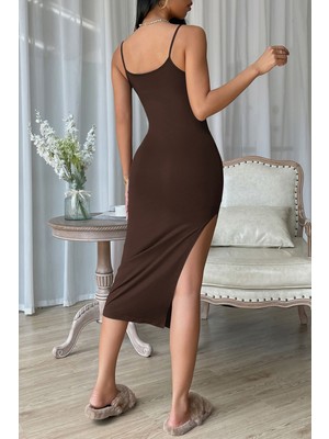 Kadın Kahverengi Yırtmaçlı Diz Altı Vücüdu Saran Gecelik