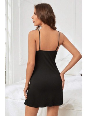 Kadın Siyah Fiyonk ve Dantel Detaylı Şık Gecelik