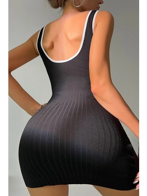 Kadın Siyah Fiyonklu Kaşkorse Gecelik ve Tanga Takım