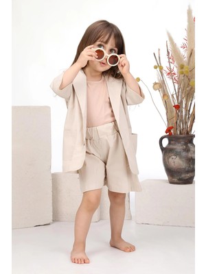 Özşe Moda Bej Renk 3'lü Ceket-Bluz-Şort Takıım