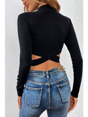 Kadın Siyah Çapraz Bel Detaylı Dik Yaka Uzun Kol Crop Top Bluz