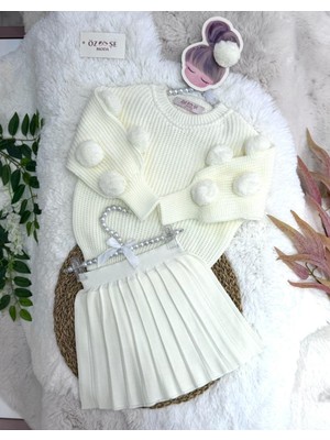 Özşe Moda Krem Ponpon Kol Kazak Triko Etek Takım