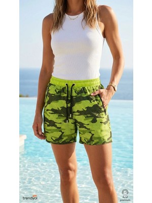 Tarz Yeri Kadın Deniz Şortu Fermuarlı Cepli File Astarlı Hızlı Kuruyan Premium - Neon Yeşili