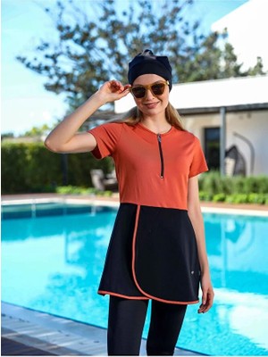 İKSUN Kadın Kısa Kollu Yarı Kapalı Tesettür Mayo Taytlı Boneli Takım Short Arm Swimsuit