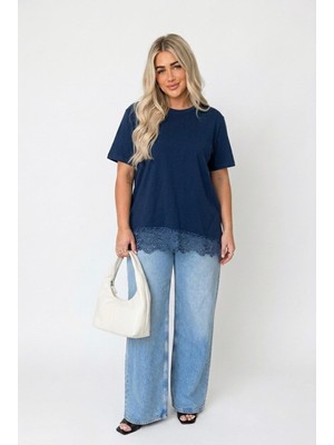 Koza Butik Kadın Büyük Beden Kısa Kollu Etek Ucu Dantel Detaylı T-Shirt 2036-26