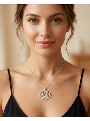 Vintage Takı Silver Gümüş Kaplama Lotus Çiçeği Şans Kolyesi