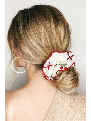 Bony Socks Kiraz Nakışlı Fiyonklu Saten Ekru Lastik Toka