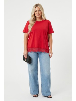 Koza Butik Kadın Büyük Beden Kısa Kollu Etek Ucu Dantel Detaylı T-Shirt 2036-26