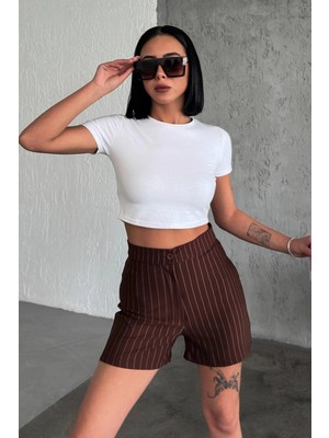Uravas Store Zarif Şıklığı Bir Arada Sunan Yüksek Bel Krep Esnek Çimalı Çizgili Şort Kahverengi
