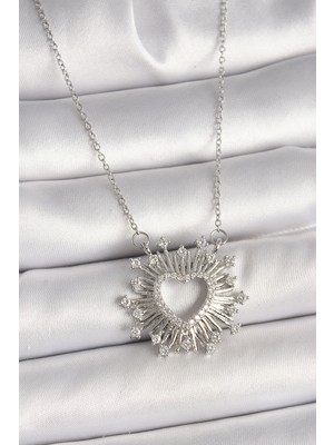 Elif Asya Ceyiz Tekstil 316L Çelik Gümüş Renk Zirkon Taşlı Kalp Model Kadın Kolye