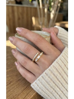 Elif Asya Ceyiz Tekstil Pirinç Gold Renk Zirkon Taş Detaylı Yılan Model Ayarlanabilir Yüzük