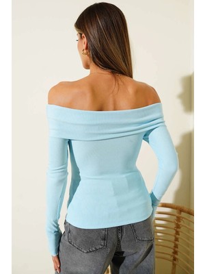 Uravas Store Madonna Yaka Düğmeli Bluz Mi