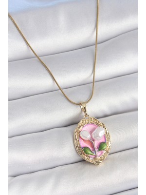 Elif Asya Ceyiz Tekstil 316L Çelik Gold Renk Zincir Pembe Mineli Incili Çiçek Işlemeli Portre Model Kadın Kolye