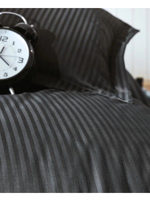 Colezium Çift Kişilik Saten Nev Takımı Elegante Stripe Siyah