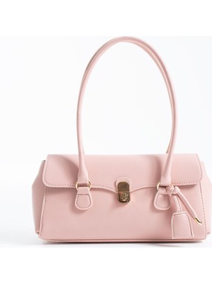 Dev 3 Adam Nçs Baget Kadın Kol Çantası Kapaklı ve Kilit Kapamalı