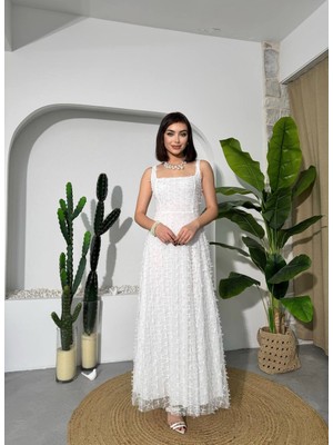 Yureli Askılı Kare Yaka Fiyonk Aplike Uzun Elbis