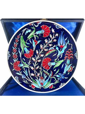 Çini Evi Nişan Hediyesi, Mavi Zeminli Lale ve Karanfil Desenli Iznik Çini Tabak