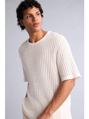 DeFacto Boxy Fıt Kısa Kollu TIŞÖRT G4278AX26SM