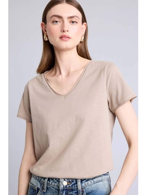 DeFacto Regular Fit V Yaka Basic Kısa Kollu Tişört K1507AZ26SM