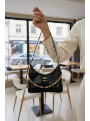 Enoch Kadın Omuz Çantası Rugan Dokulu Zincir Detaylı Minimalist Hobo Kol Çantası