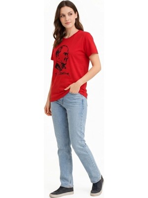 Pileli Store Kadın Atatürk Baskılı Tişört Kısa Kollu Bisiklet Yaka T-Shirt - Kırmızı
