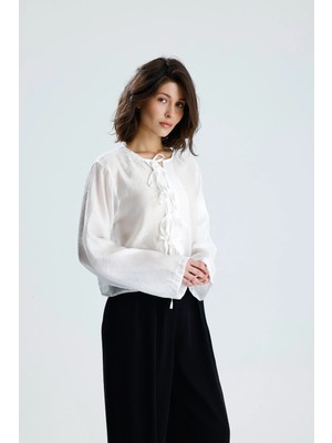 Minaaise Kadın Beyaz Tencel Kumaş Bluz Bağcık Detaylı ve Düğmeli 31043