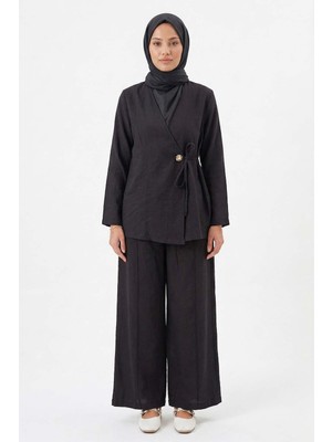 Lale Butik Kruvaze Yaka Yandan Bağlamalı Tesla Takım 2069 Siyah