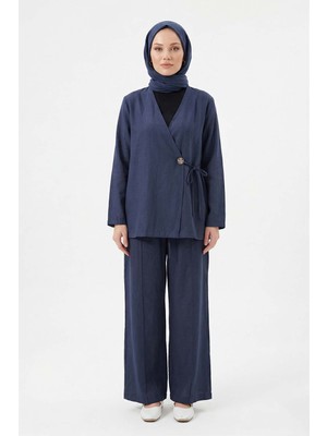 Lale Butik Kruvaze Yaka Yandan Bağlamalı Tesla Takım 2069 Lacivert