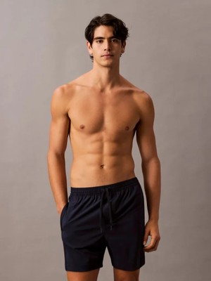 Calvin Klein Erkek Regular Fit Yanları Logo Şeritli Lacivert Deniz Şortu LV00N61002-0PP