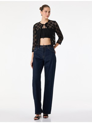 Koton Slim Fit Uzun Kollu Bisiklet Yaka Önden Bağlamalı Fiyonklu Dantel Crop Bluz