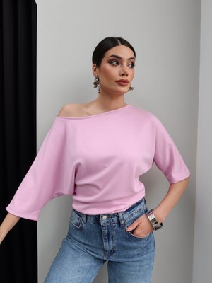 Esra Helvacı Kayık Yaka Düz Tshirt