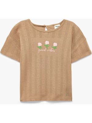 Koton Pamuklu Nakışlı Kısa Kollu Bisiklet Yaka Tişört