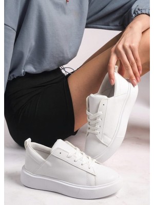 Romex Beyaz Bağcıklı Kadın Sneaker – Günlük Rahat Kalın Taban Spor Ayakkabı