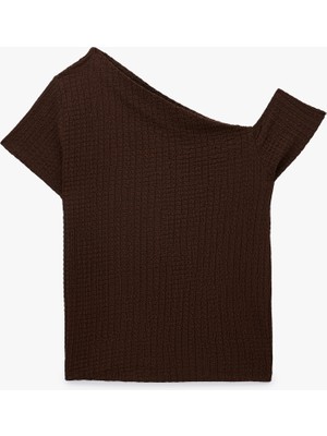 Koton Bürümcük Kumaş Slim Fit Kısa Kollu Asimetrik Kesim Tek Omuz Bluz