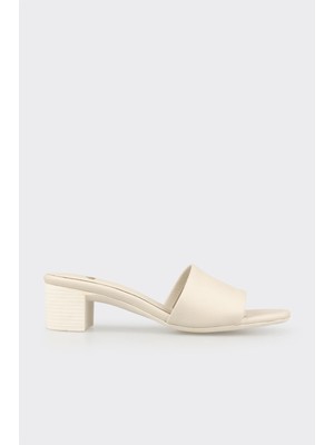 Elle Ekru Deri Kadın Terlik