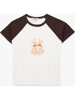 Koton Pamuklu Slim Fit Kısa Reglan Kollu Tavşan Baskılı Tişört