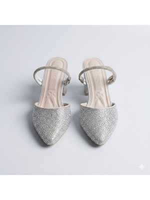 Kindep (Öz Maçan) Damla Taş Detaylı Burnu Kapalı Kalın Topuklu Kadın Ayakkabı Gumüş