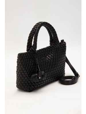 Lale Butik Levidor Örme Yumuşak Deri Askılı Çanta 930858 Siyah