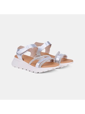 Desa Kadın Gümüş Taşlı Bant Detaylı Dolgu Topuklu Deri Sandalet