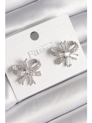 Lims Store Pirinç Gümüş Renk Zirkon Taşlı Fiyonk Model Kadın Küpe