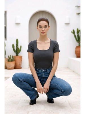 Hies Ultra Esnek Likralı Gögüs Kısmı Çift Katmanlı Kare Yaka Kadın Bluz&t-Shirt