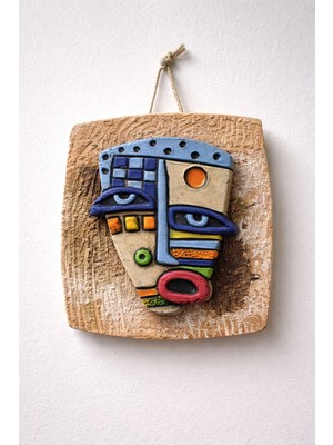 Odmek Prizma Mask Seramik Duvar Süsü | El Yapımı Dekoratif Duvar Süsü 17 x 17,5 cm