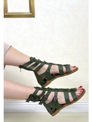 Alfaze Yeşil Deri Kemerli Bodrum Arkadan Fermuarlı Sandalet