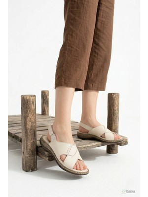 Mammamia Günlük Ortopedik Hakiki Deri Düz Taban Kadın Sandalet M27YS/2425