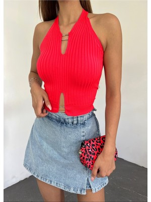 Moda Morfo Metal Detaylı Sıfır Kol Fitilli Triko Crop Atlet -Kırmızı