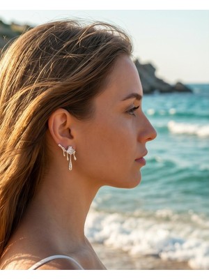 Mervan Takı Taş Detaylı Akışkan Form Çelik Küpe – Gold & Silver Renk Seçenekli Modern Kadın Küpe